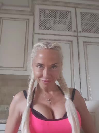 @BlondiFox