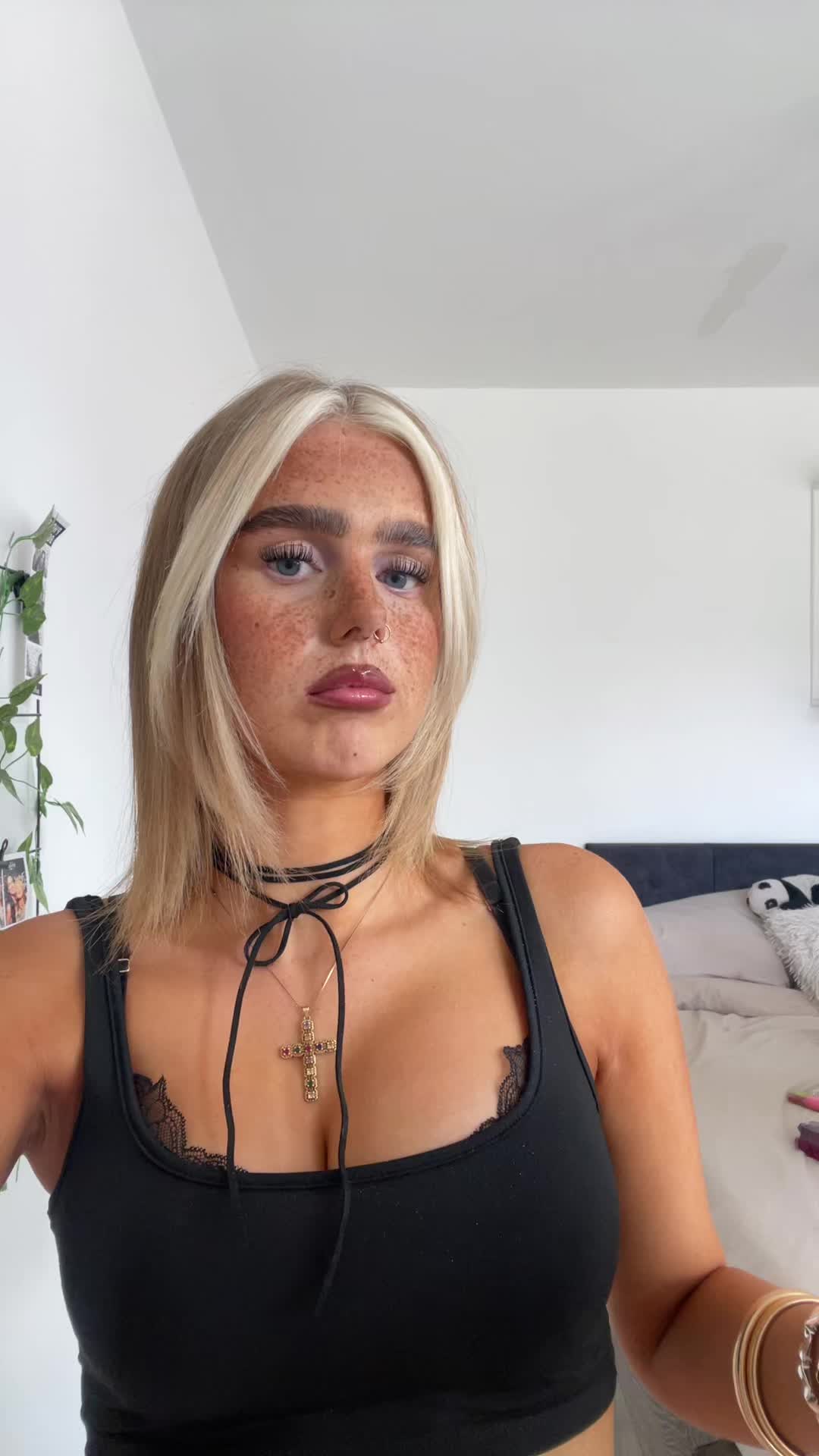 @scarlettduggan_