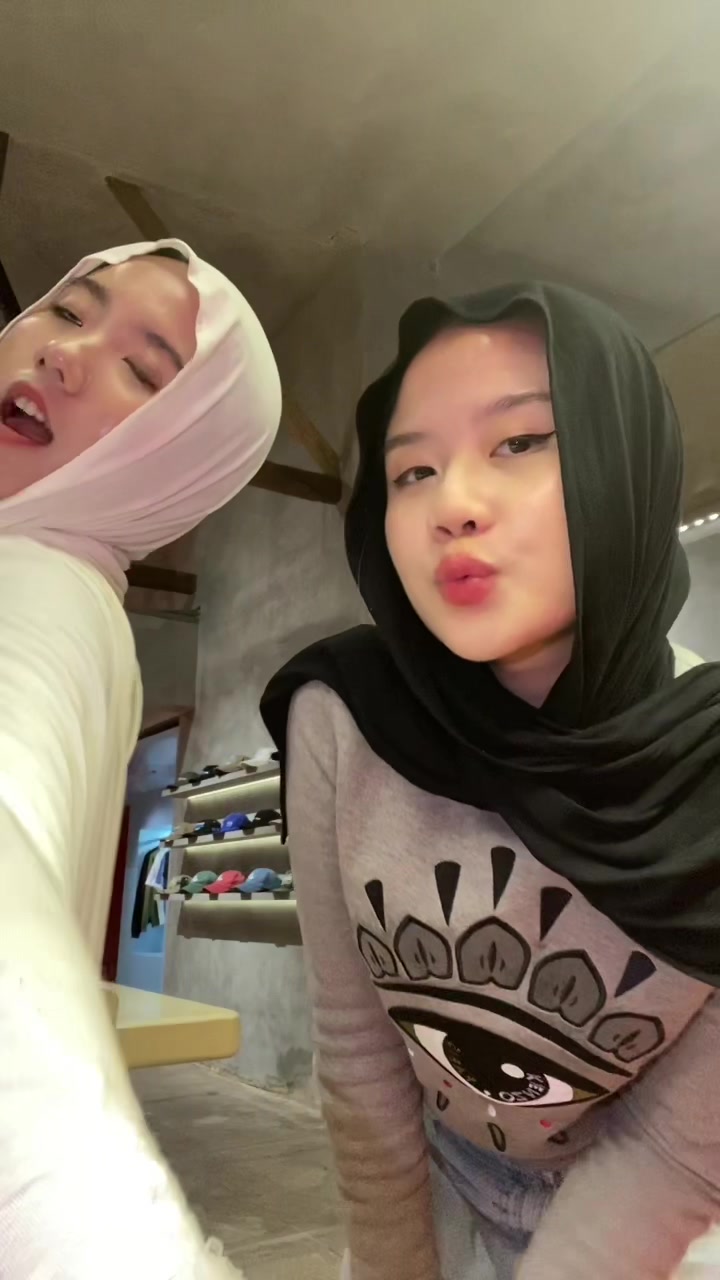 @fluffiiaa