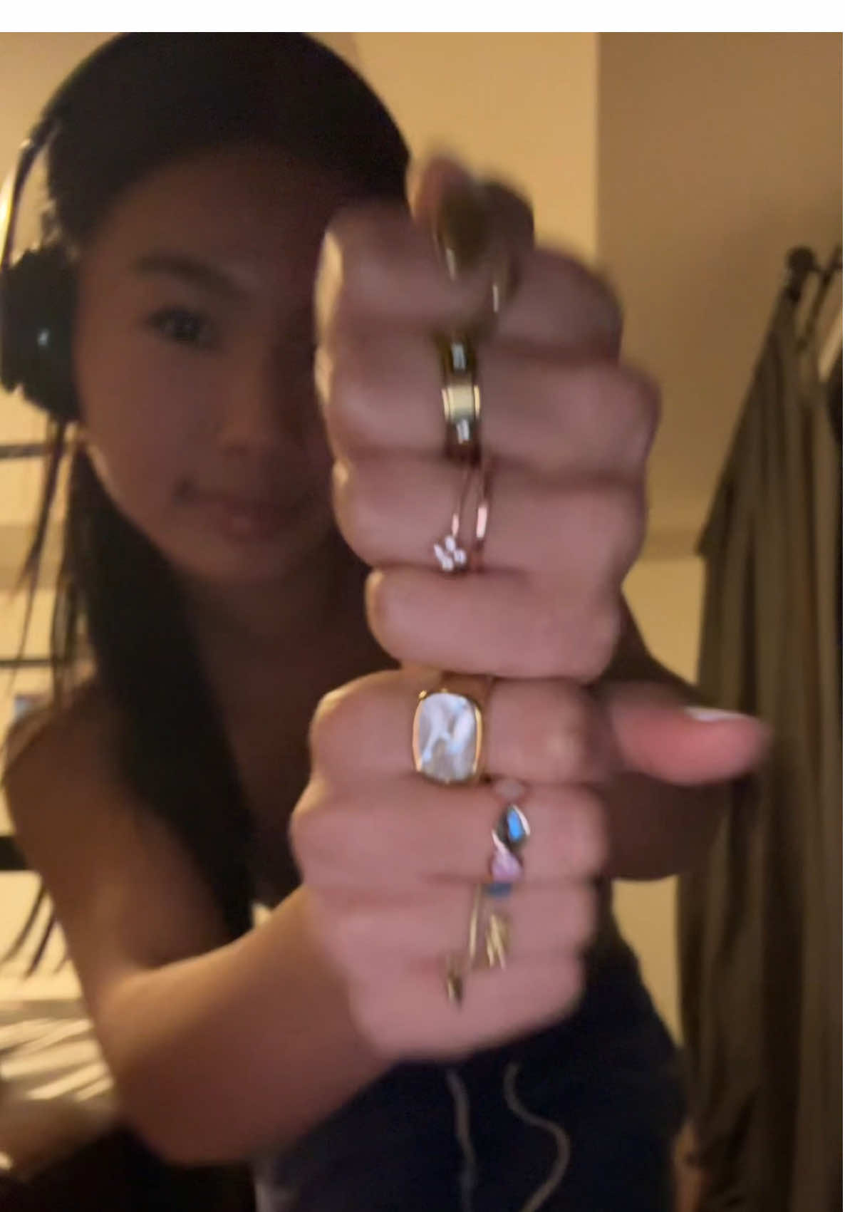 @bella