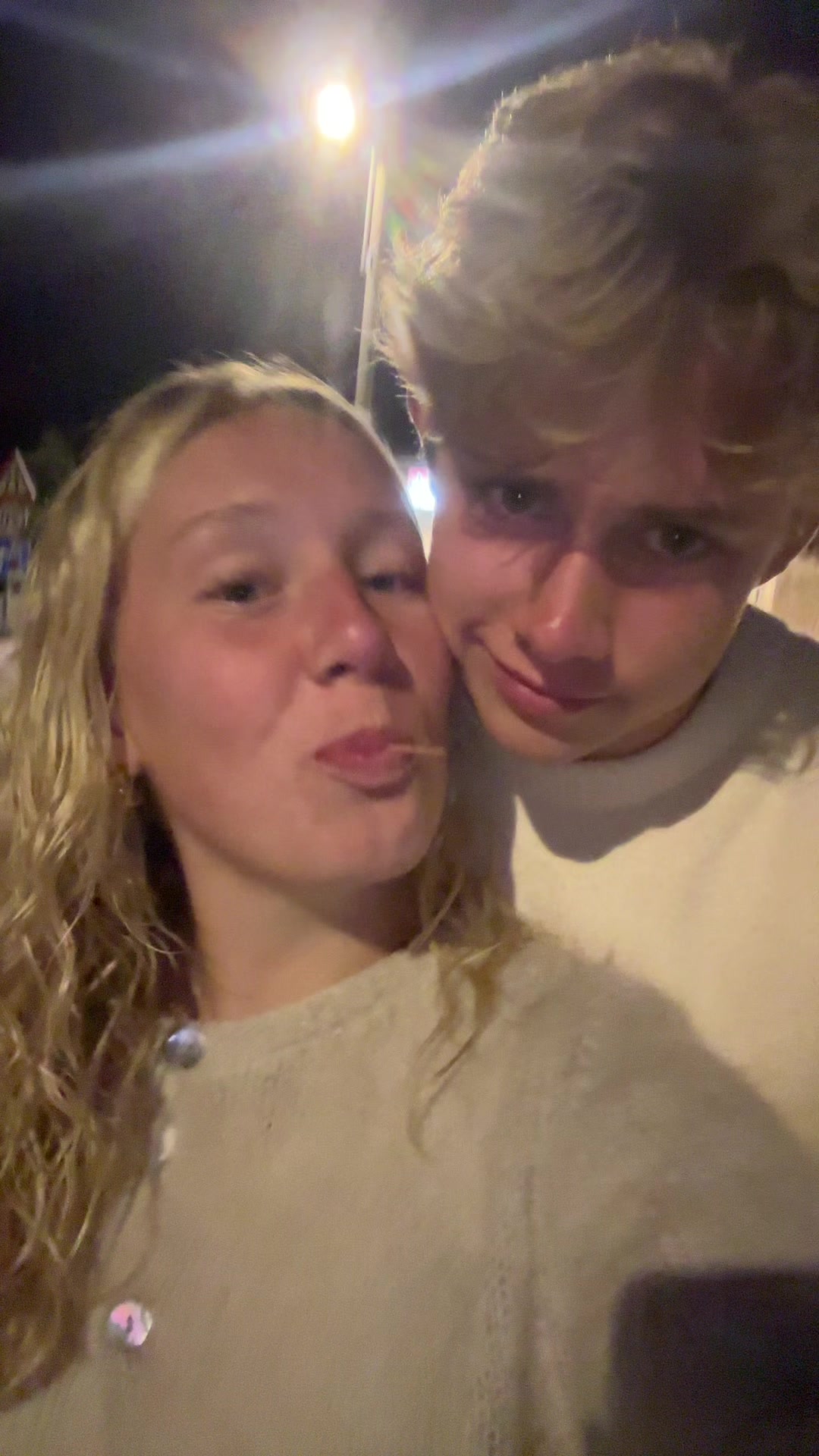 @JULIE ØSTERUD