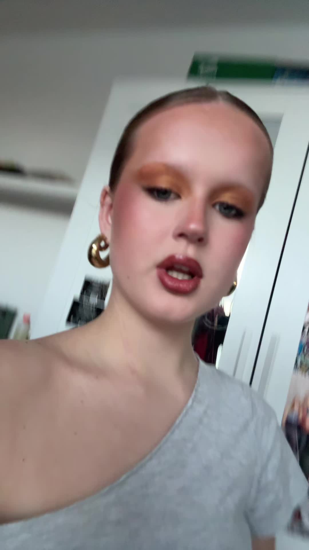 @️