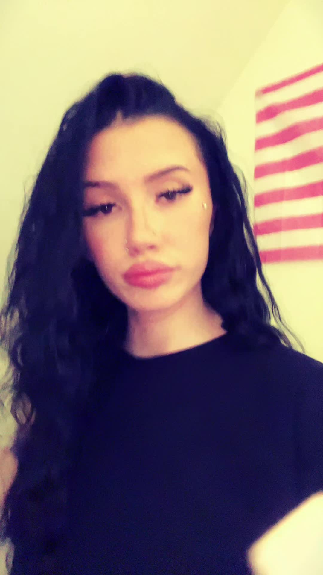 @justalilybit