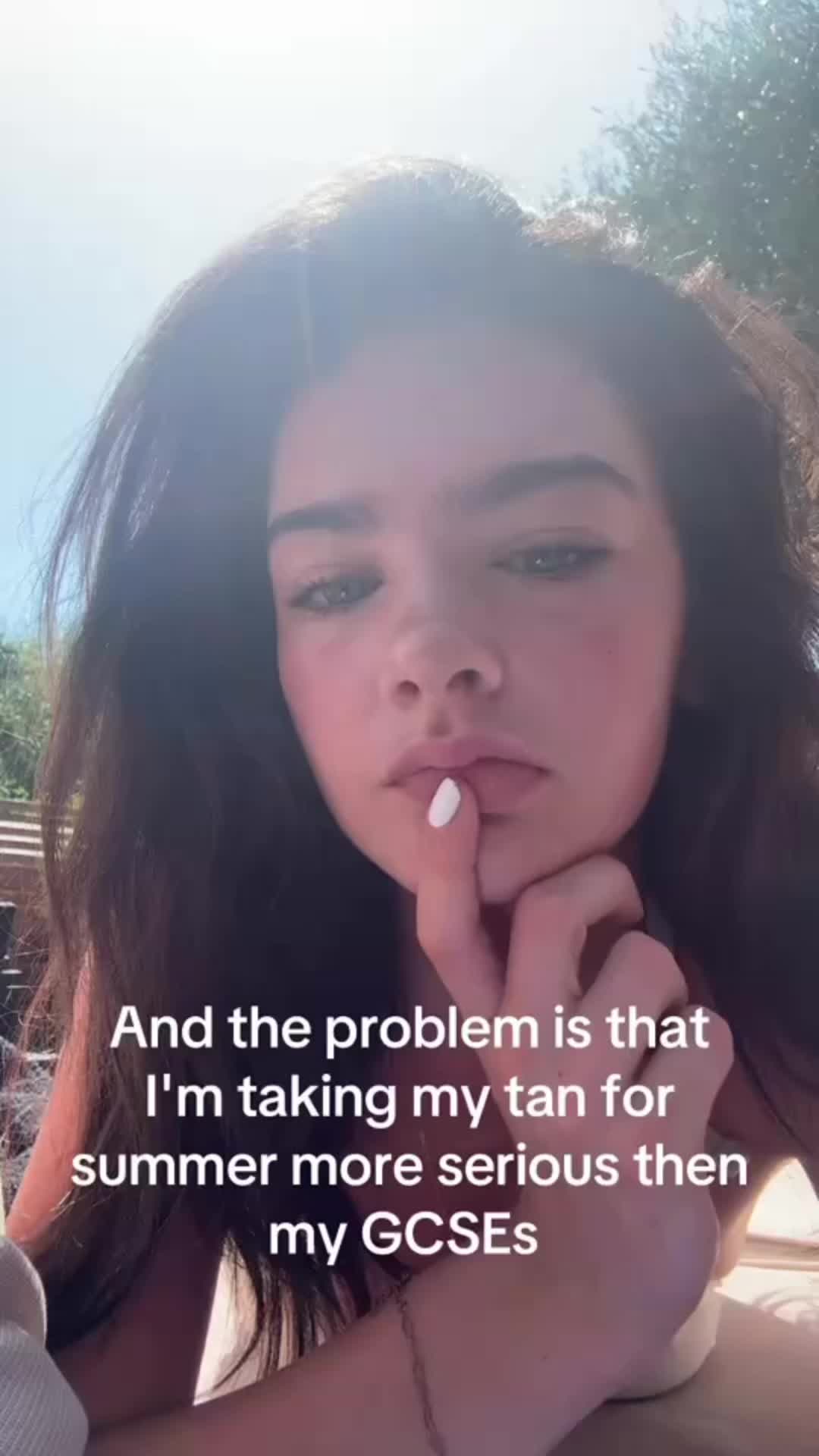 @FreyaWalls