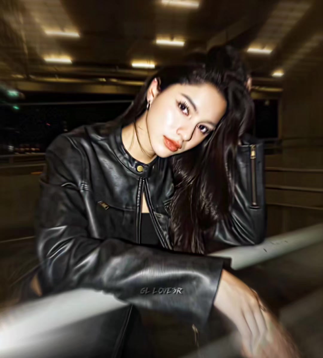 @𝑚𝑖𝑢𝑘