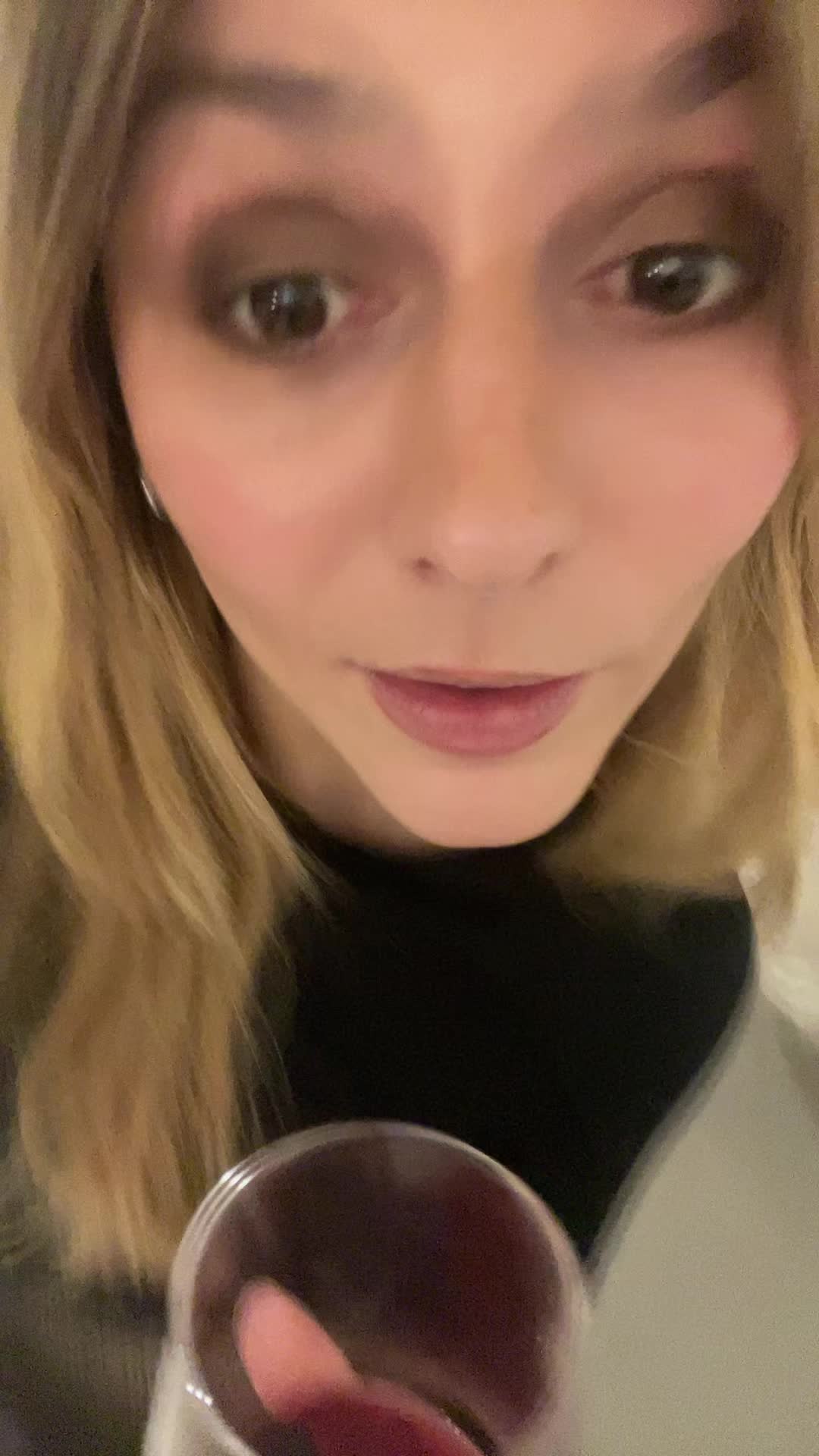 @👸🏼