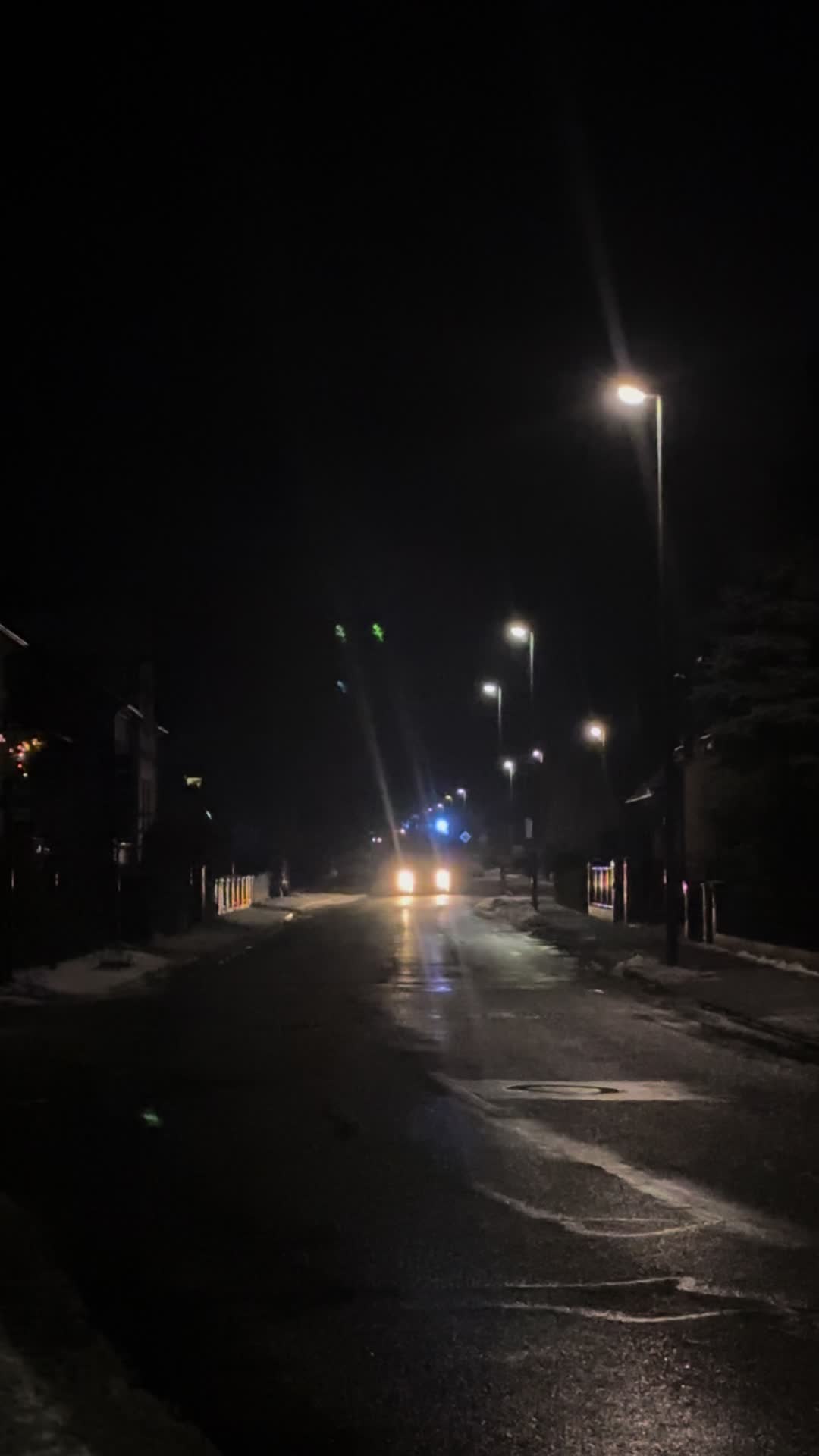 @112.Bluelightpicture