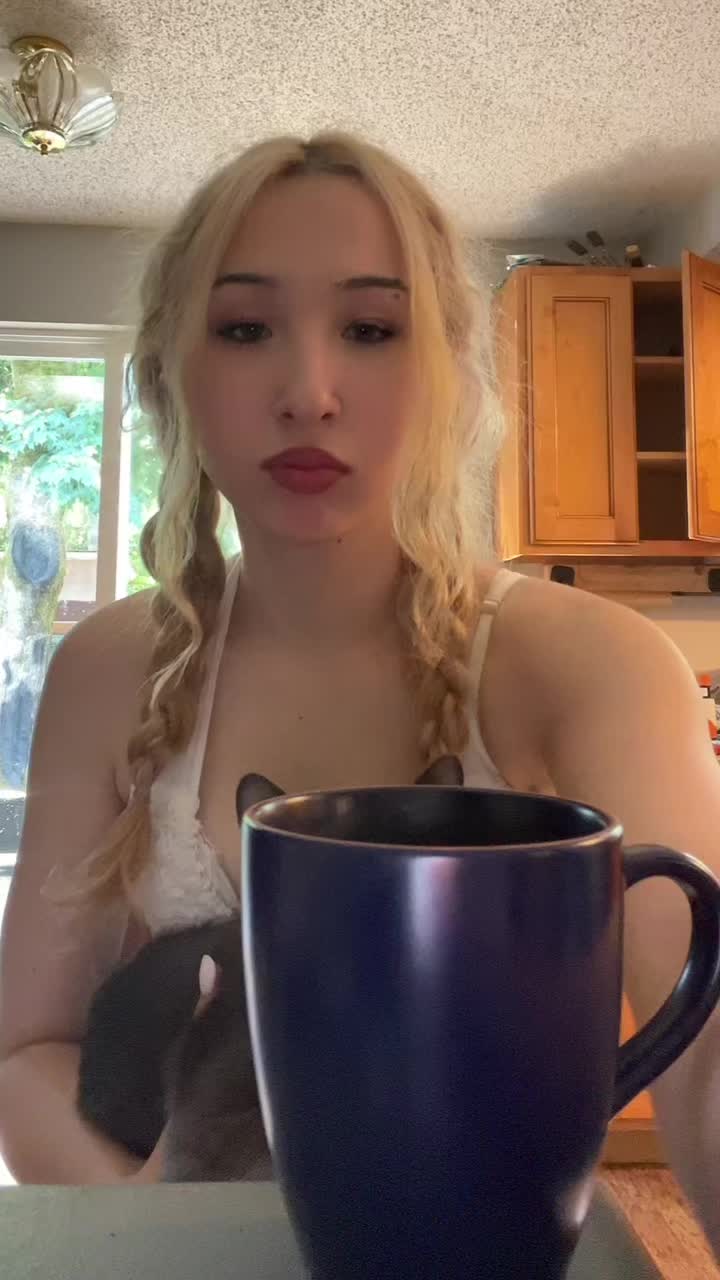 @hellookiko