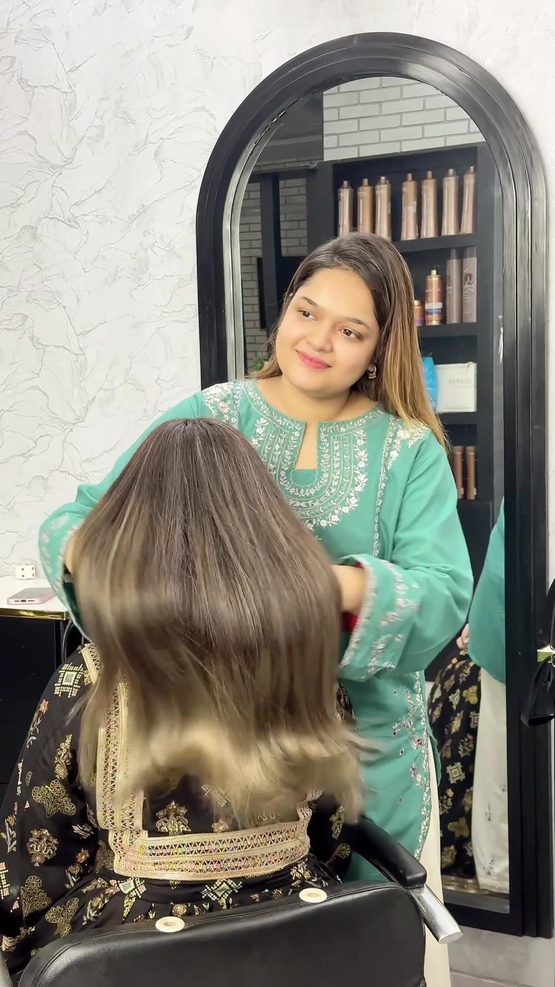 @lashesbeautyparlour