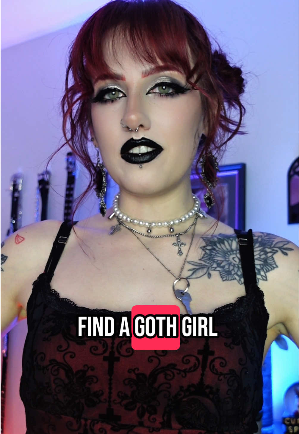 @Ivy Fox 🦇
