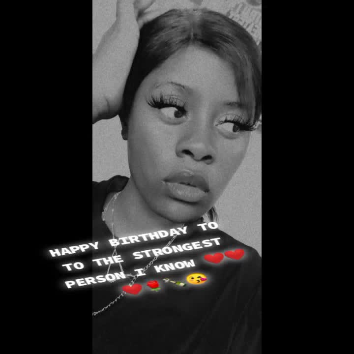 @Twa Santa Precious 🌹🦋✨🍫