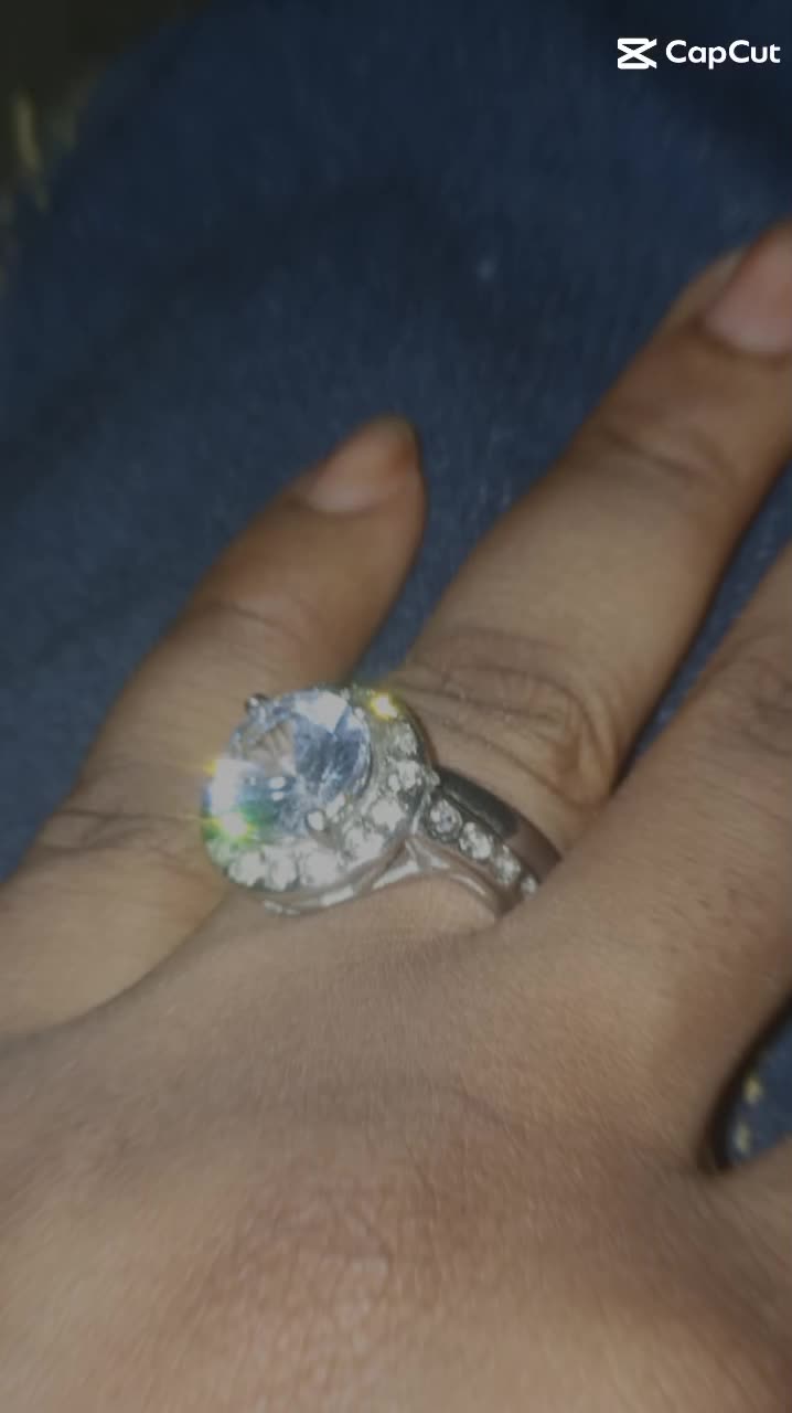 @Ewa_adeyemi