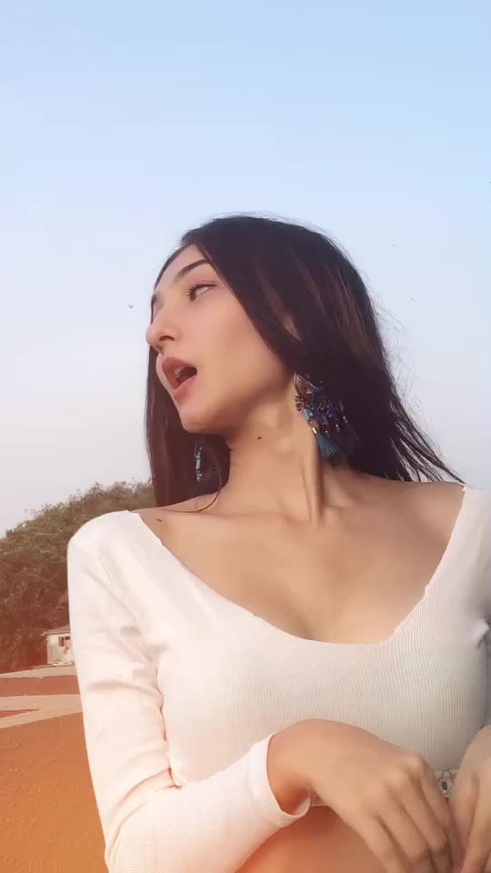 @Oviyaaa🌔