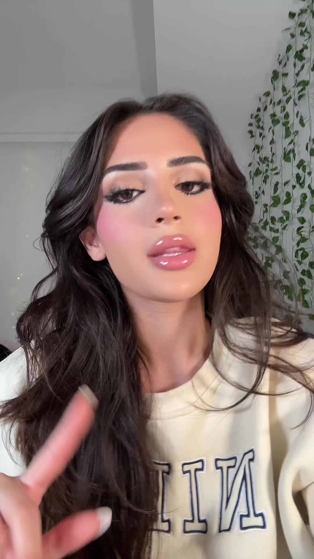 @Mina