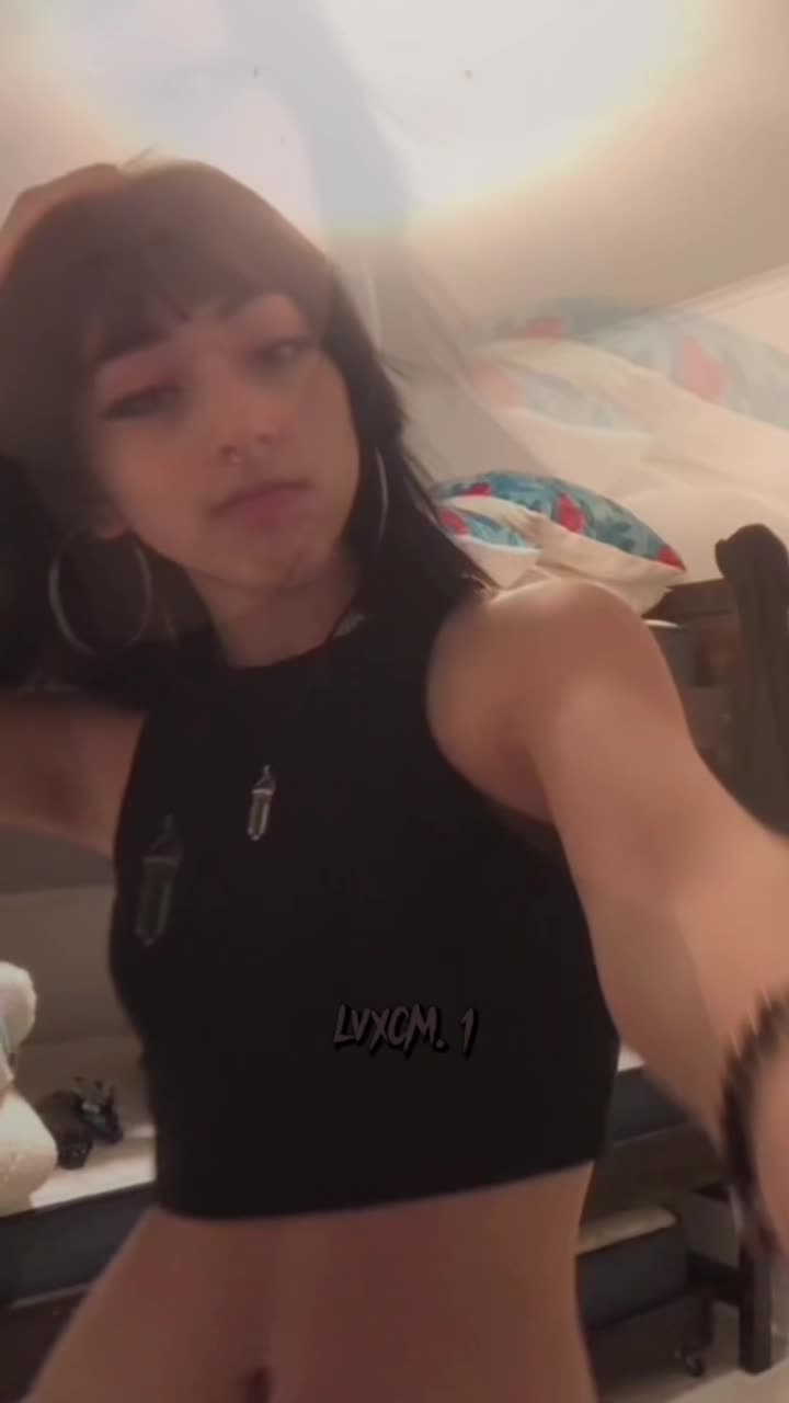 @🧛🏿&zwj;♂️