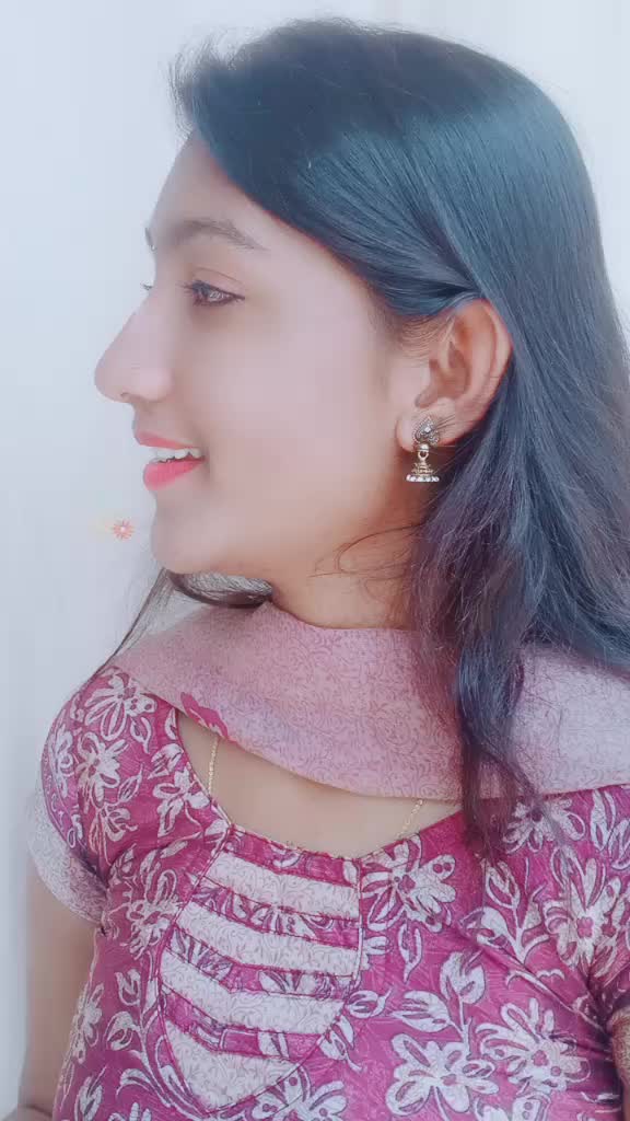 @Smiling_Queen👸