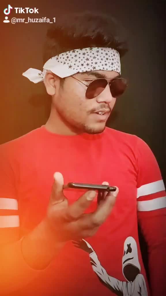 @J&uacute;st&iacute;&ntilde; H&uacute;z&agrave;&iacute;f&aacute;