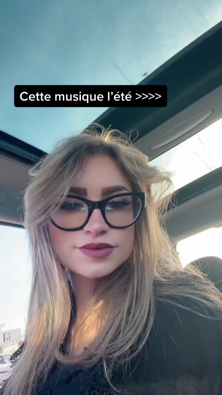 @La blonde aux yeux bleus