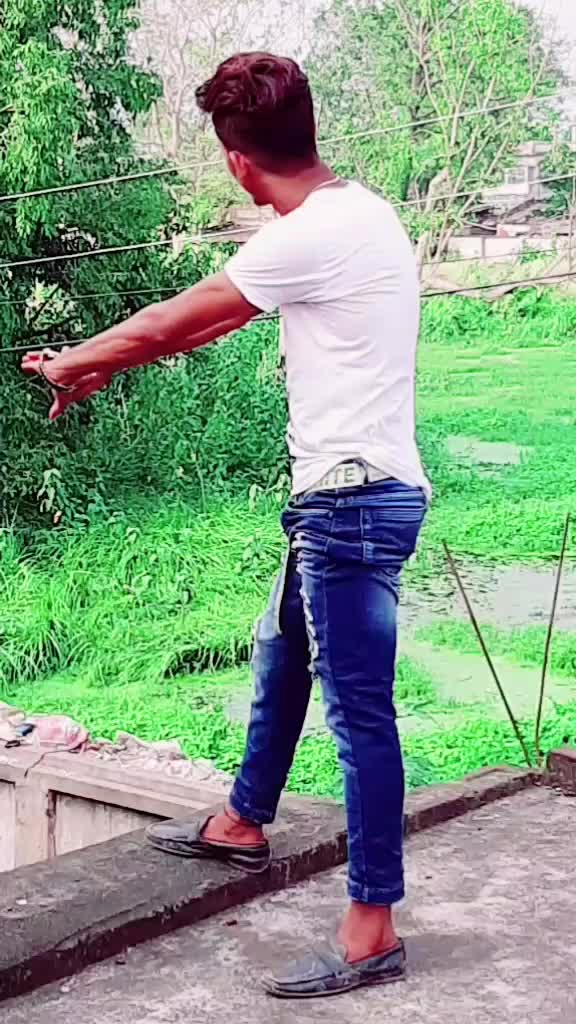 @I am on man army 😡
