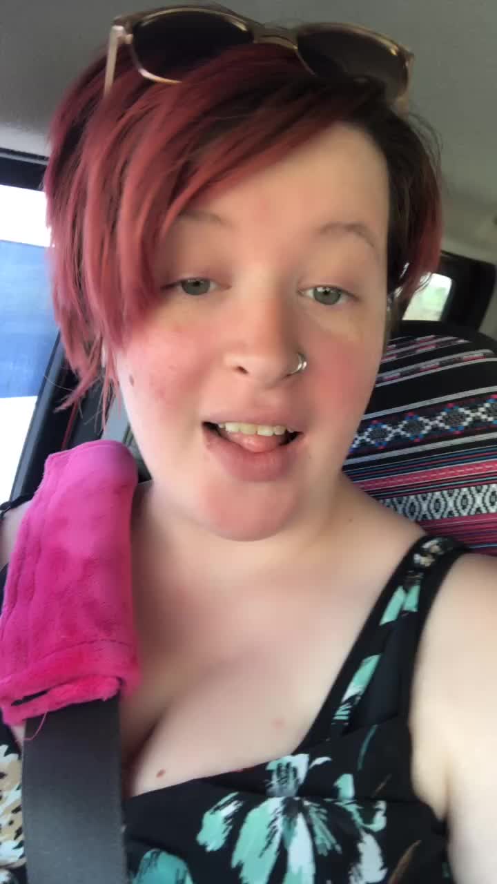 @Da_good_floof