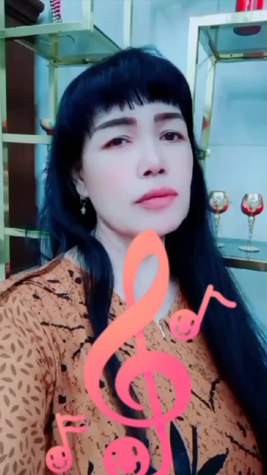 @Silvia