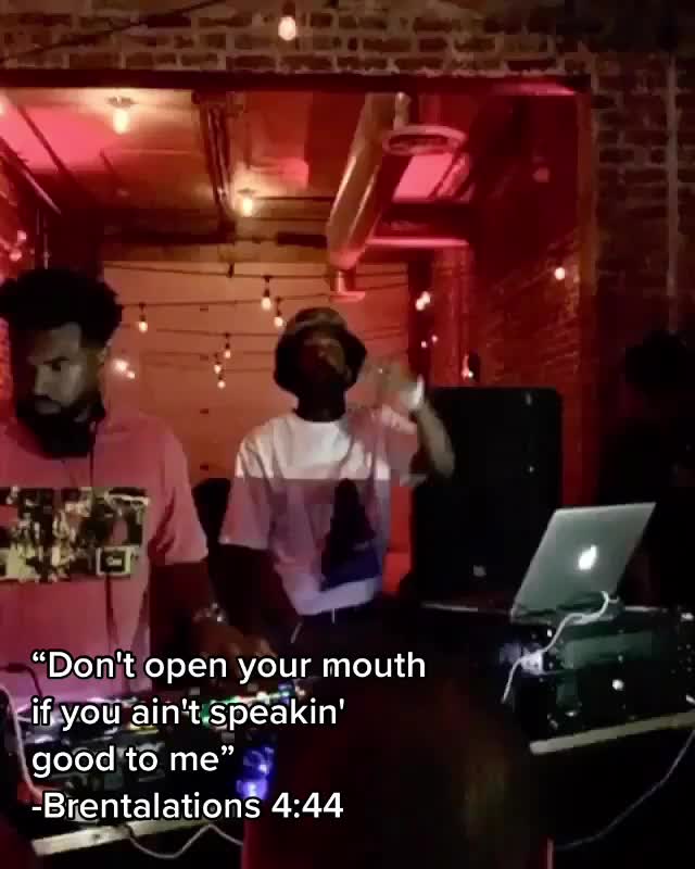 @⠀