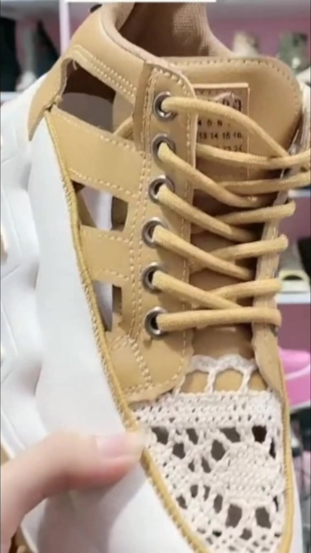 @Aneka_boots
