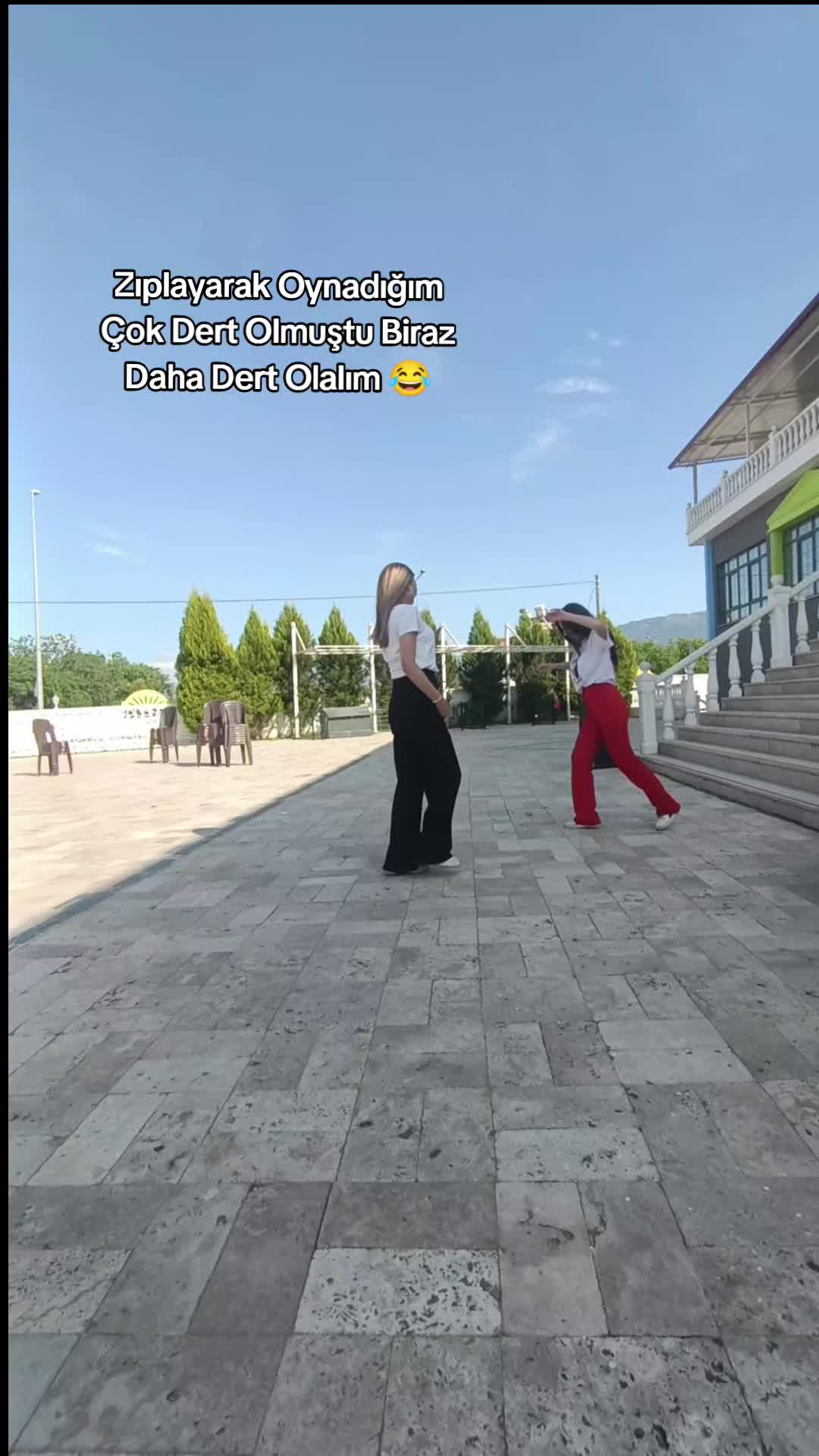@Gamze Özarı