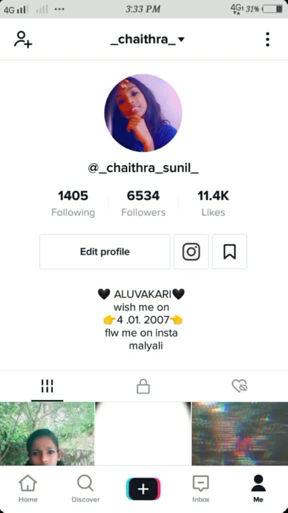 @_chaithra_