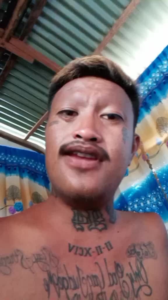 @MarlaloooCruz