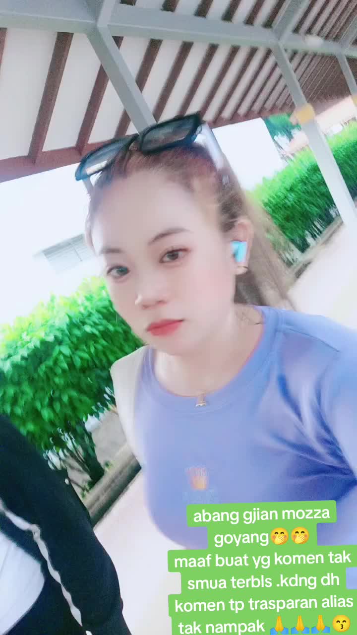 @MOZZA_AJAXX