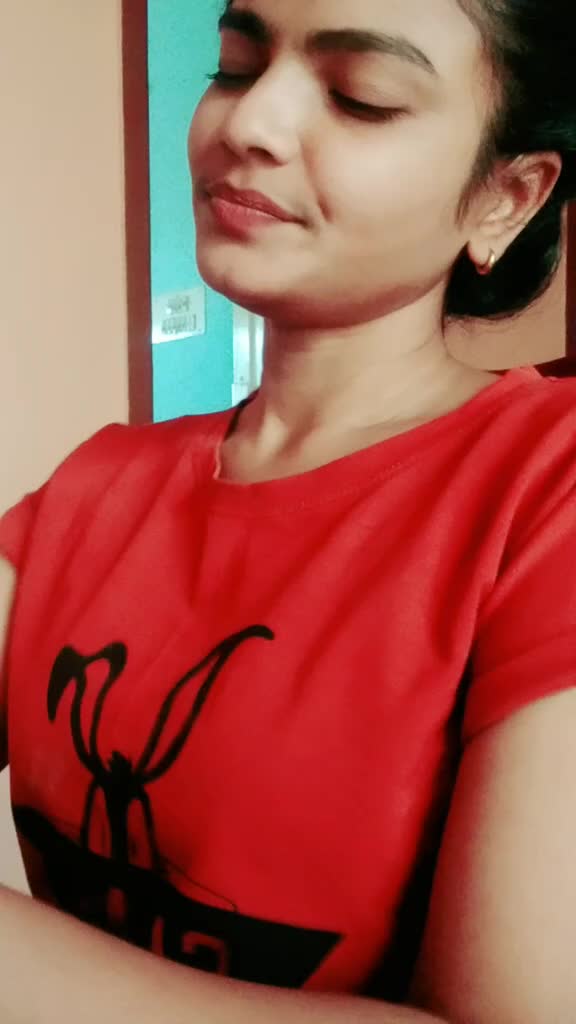 @Vaishu_cherie