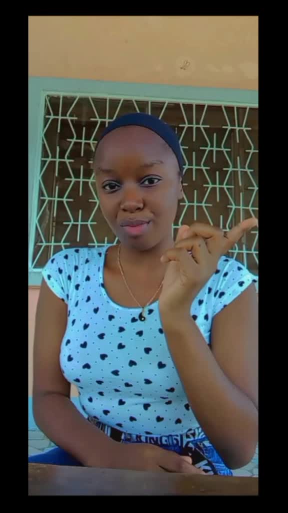 @carolinekwere