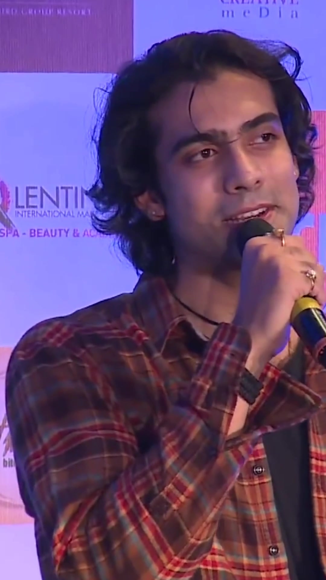 @Jubinnautiyal_indofans17