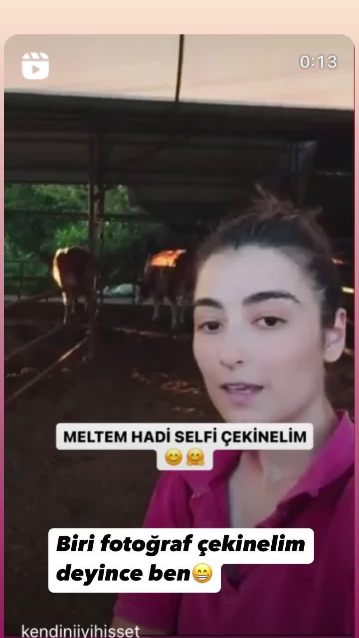 @Şapkalı Kadın