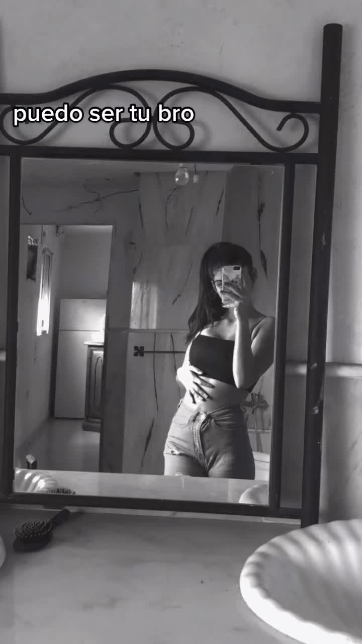 @😼