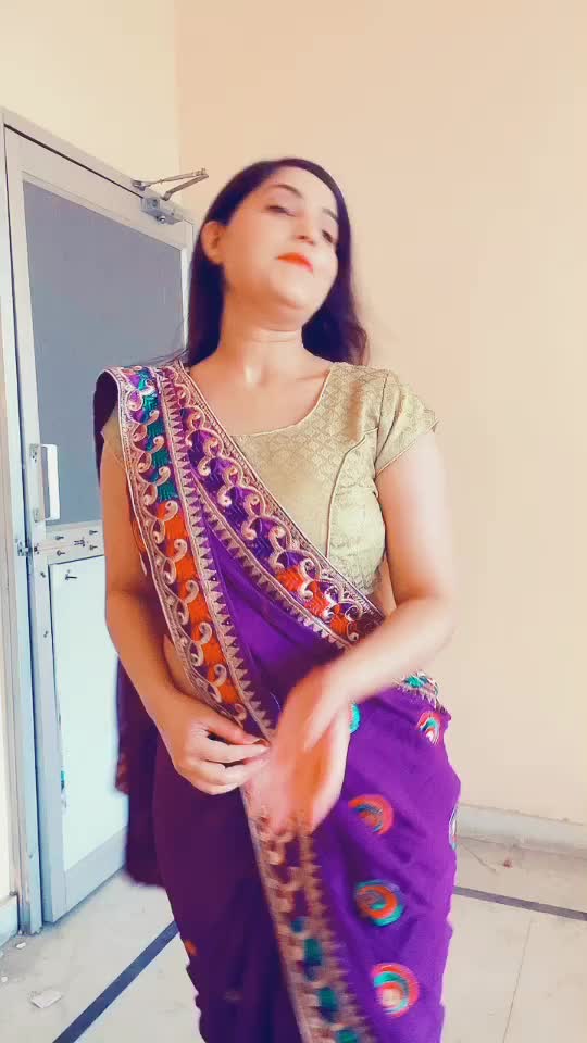 @HoneyKaur