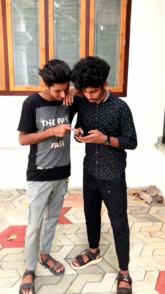 @_mahroof_