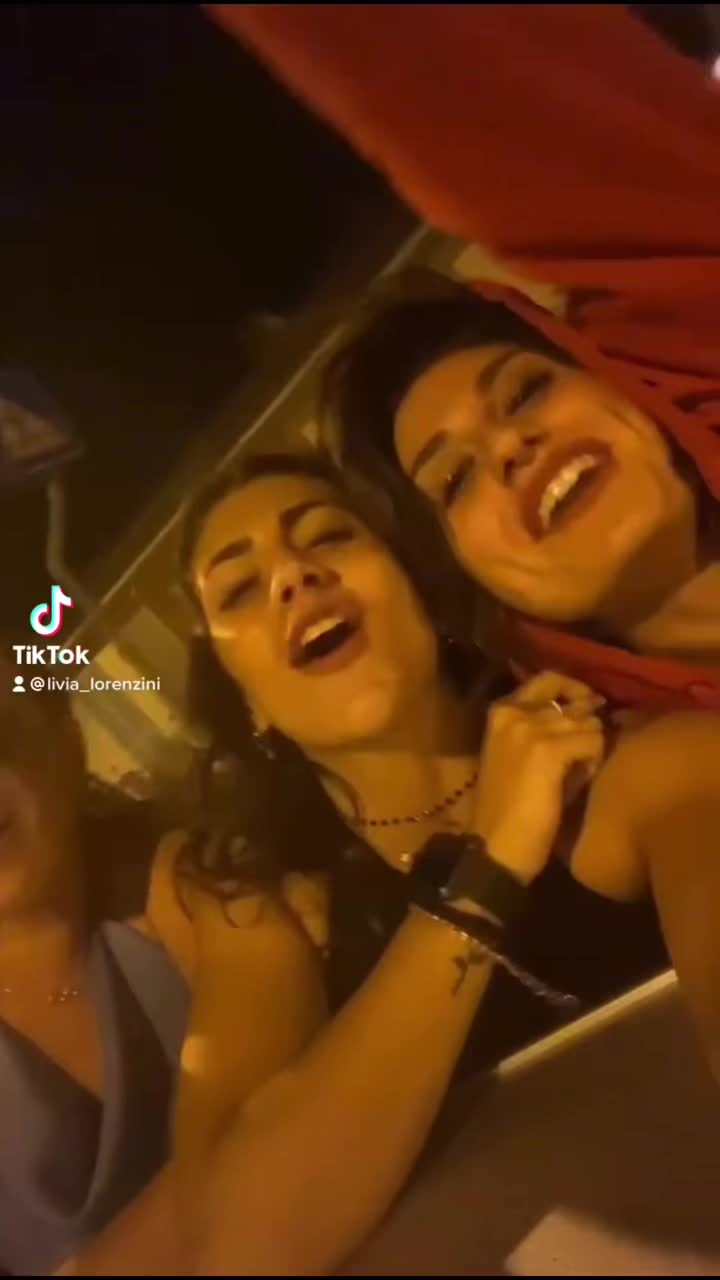 @livia_lorenzini