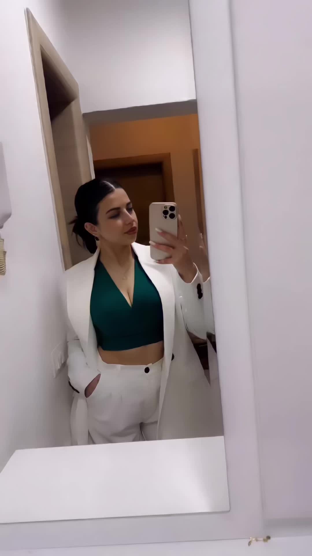 @eliona_sh