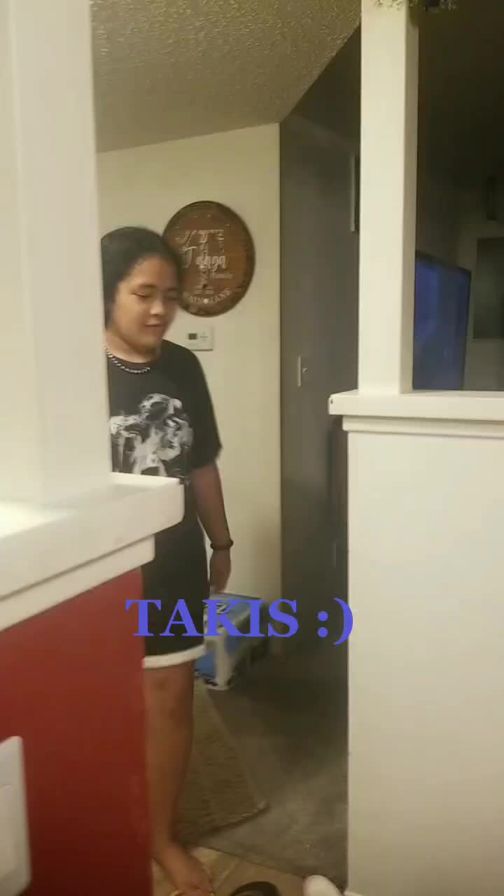 @😐