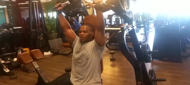 @Sphesh_17_Thusi