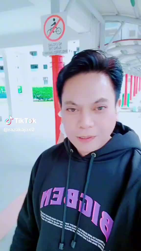 @MOZZA_AJAXX