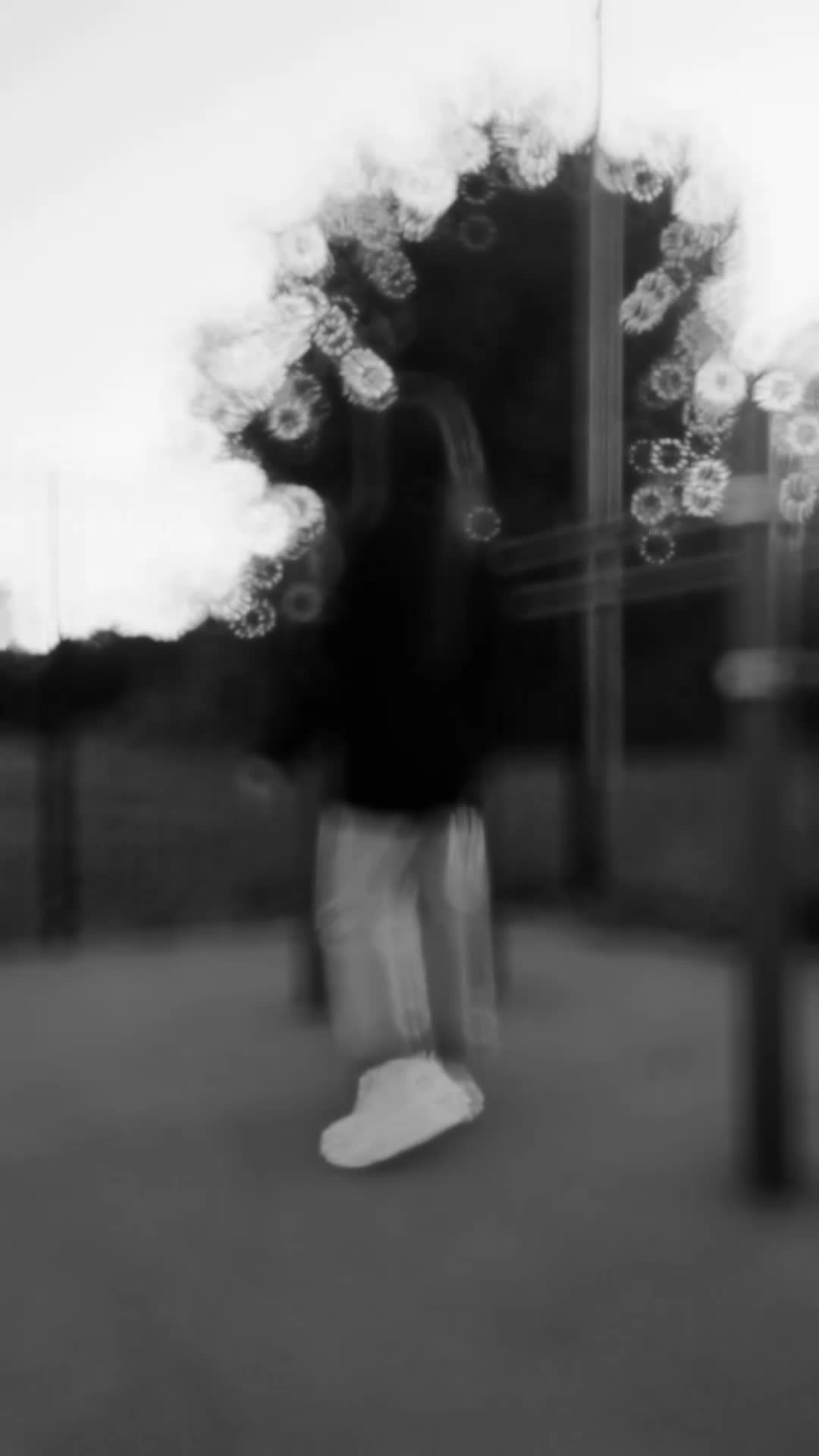 @🌚
