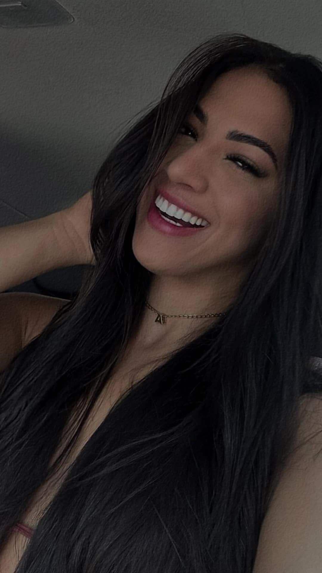 @friasadrielle