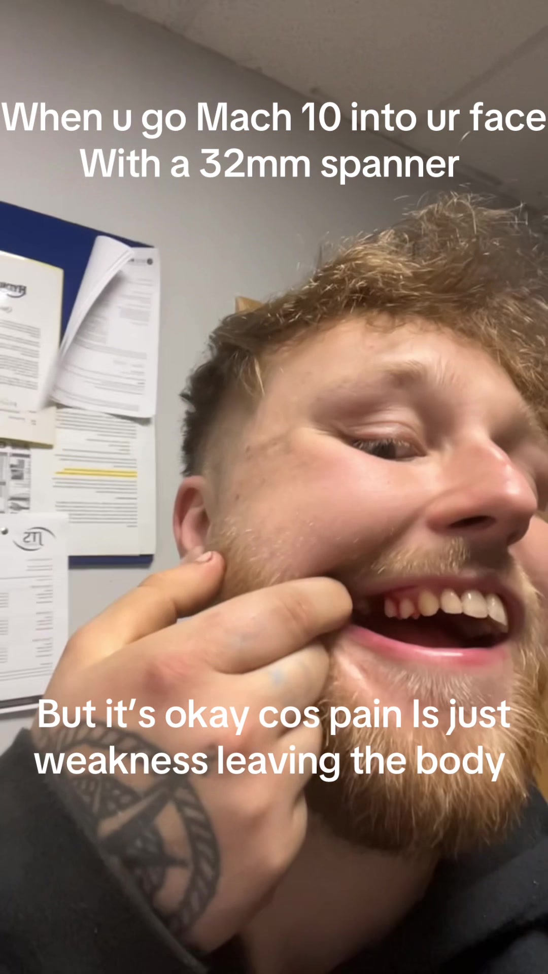 @con𖣂