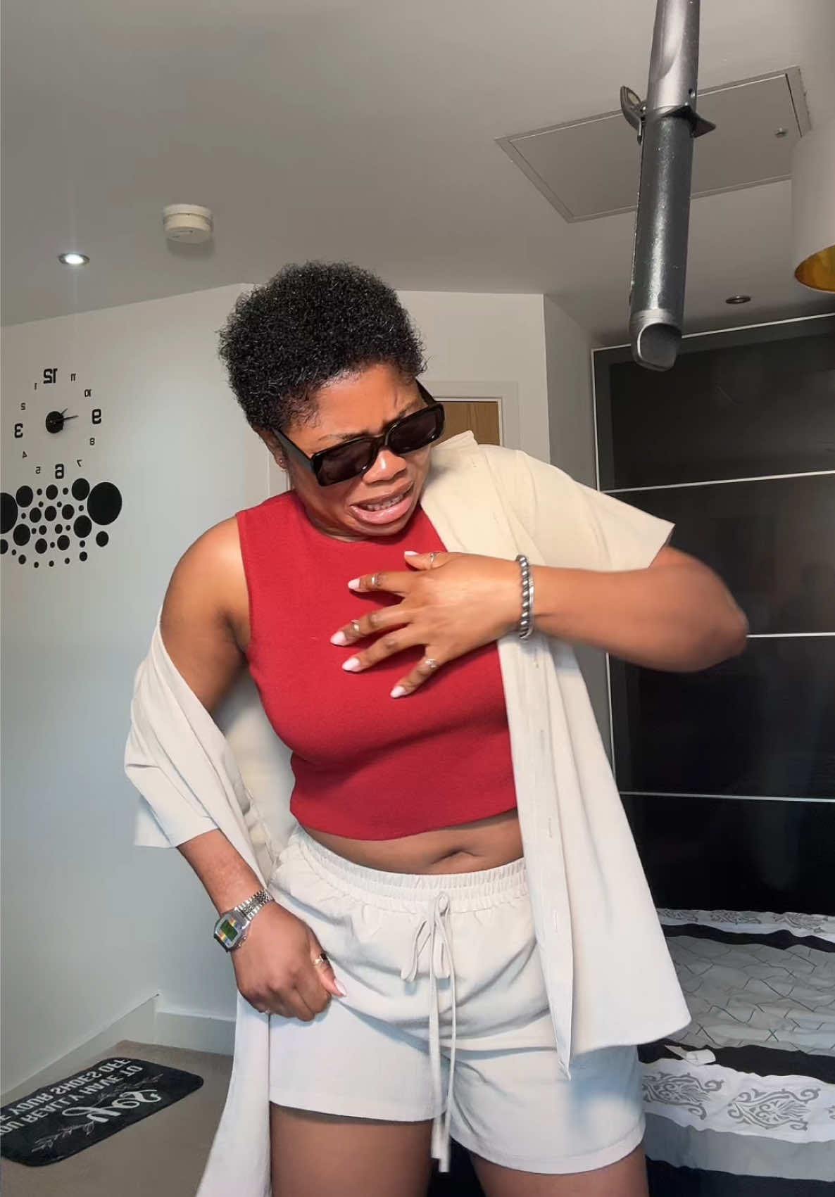 @Vibe Queen🎙️👑