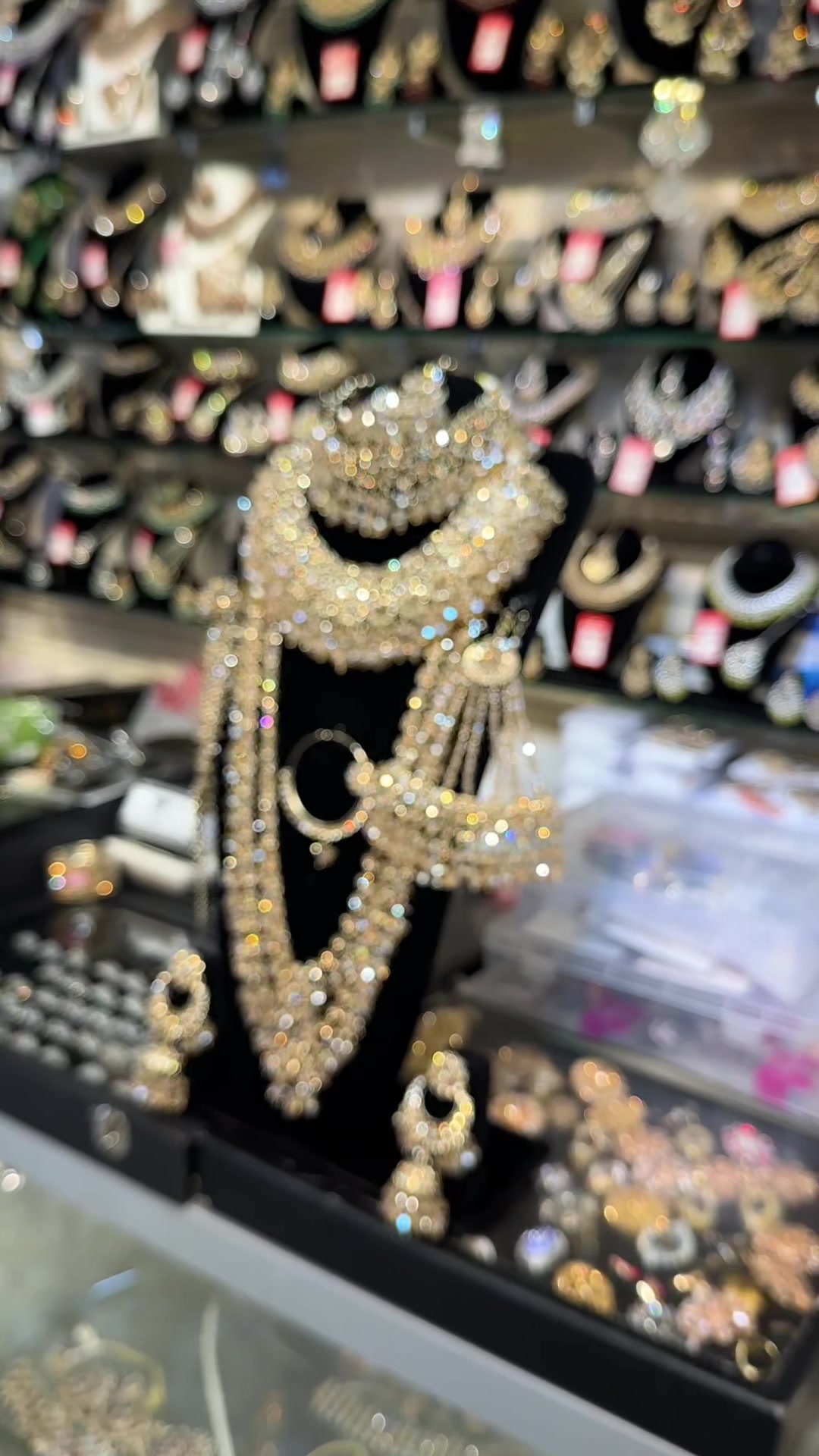 @FashionHouse438D