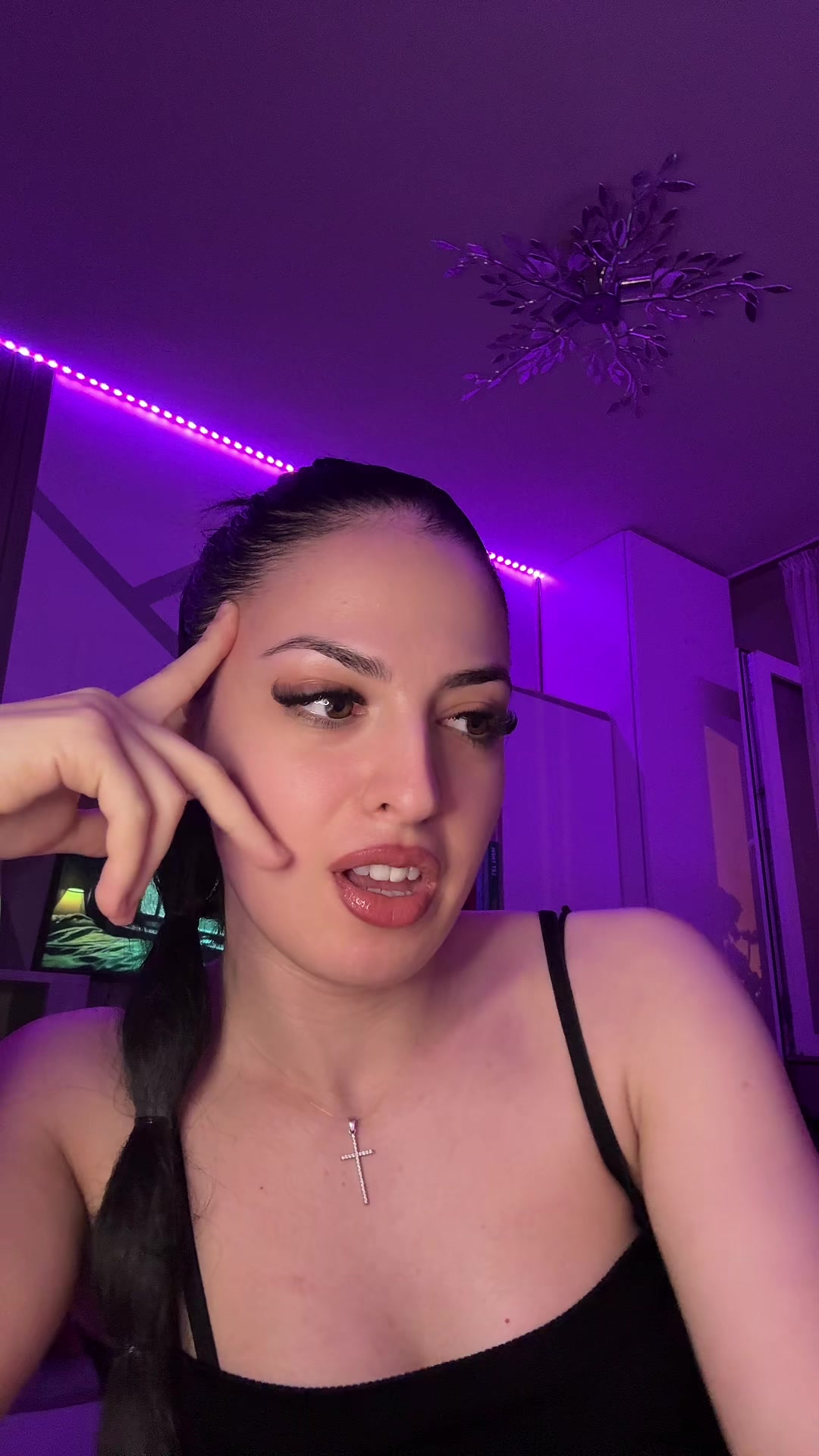 @&bull;𝐀𝐋𝐄𝐗𝐀𝐍𝐃𝐑𝐀 𝐕&bull;
