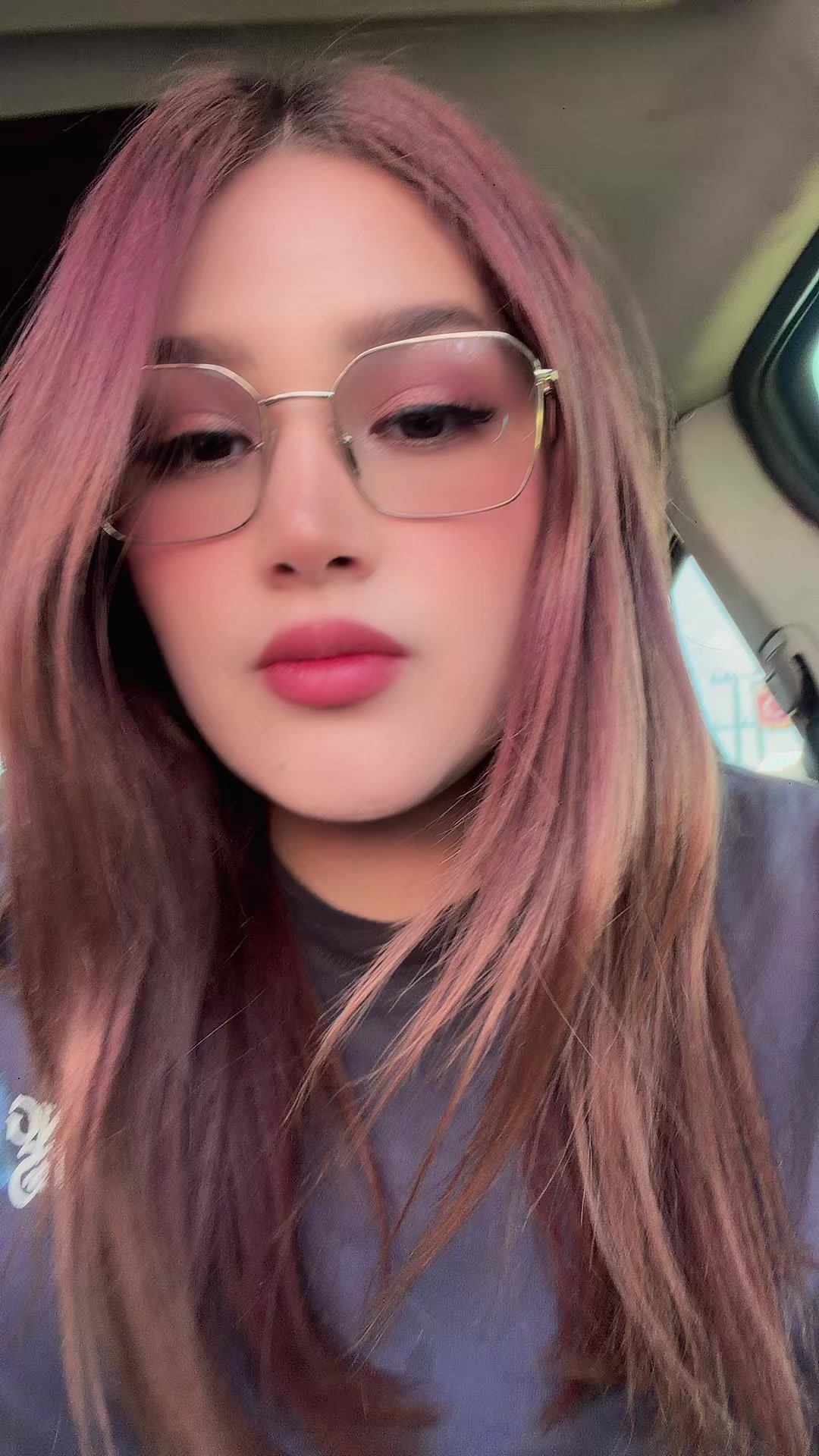 @keniaacamachoo